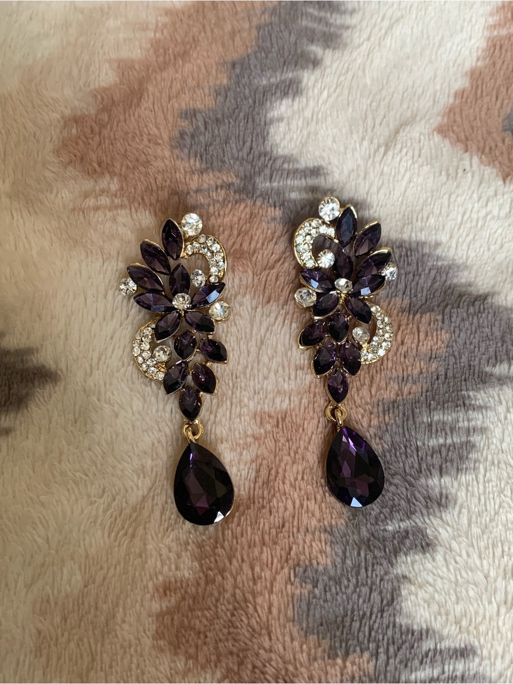 BriLove Bohemian Crystal Flower
Bridal Chandelier Earring.